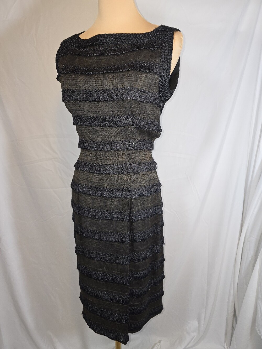 Vintage Sleeveless Black Textured Fringe Stripe Knit Dress